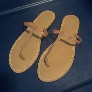 Womens size 10, Old Navy thong sandle